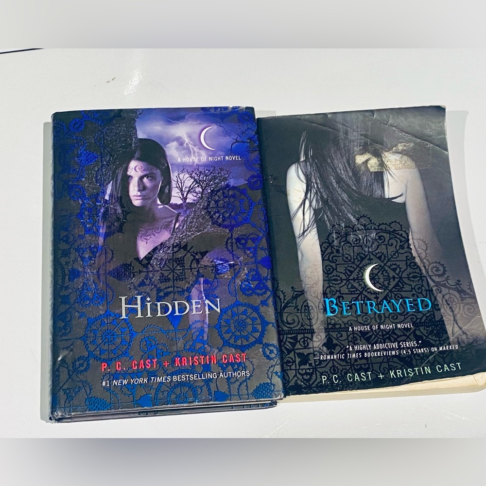 Hidden and Betrayed :Novels by P.c. Cast and Kristin Cast - Picture 1 of 2